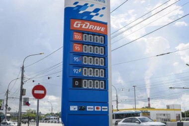 В СИБИРЬ ВЕРНУЛСЯ ТОПЛИВНЫЙ ГОЛОД