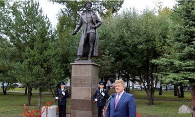 ПОЛПРЕД, МАЦУЕВ И ПАМЯТНИК ДЗЕРЖИНСКОМУ
